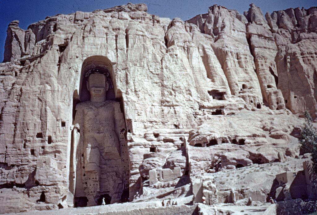 A Bamiyan Buddha prior to destruction.
